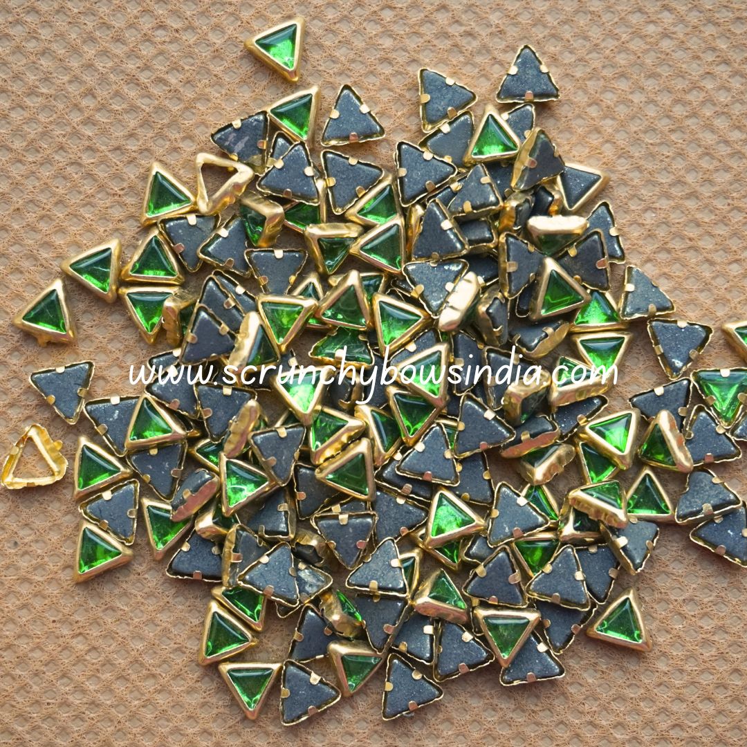 Glass Triangle - Parrot Green