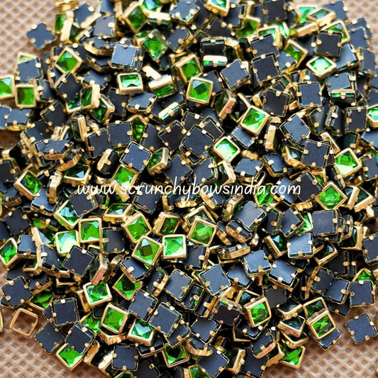 Glass Square - Parrot Green