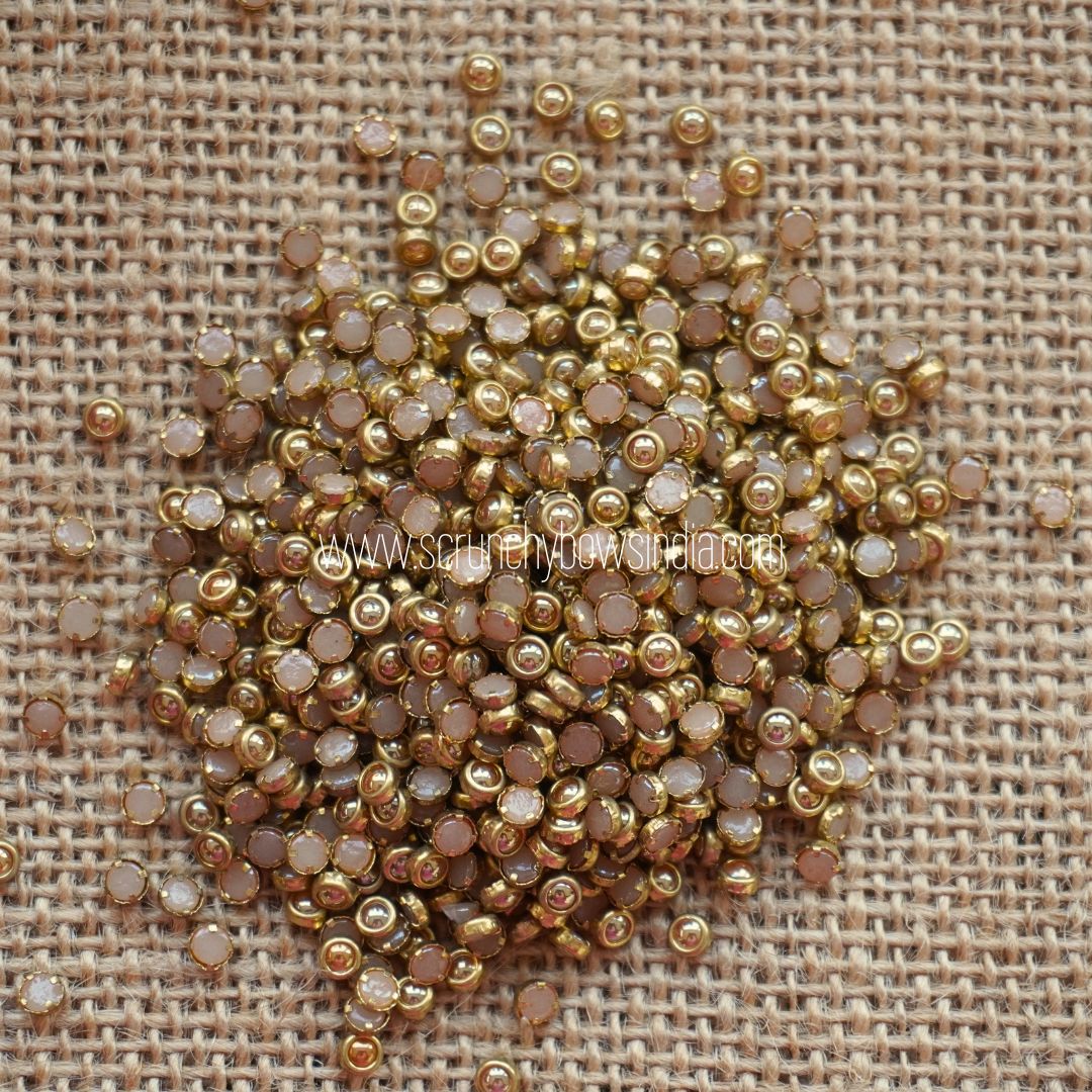 Ceramic Gold 3mm Round