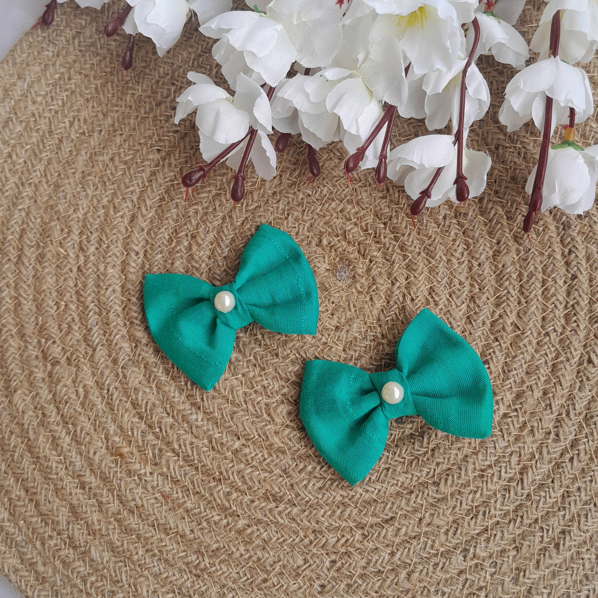 Kids Pearl Clips Set of 2 - Lux Green - Scrunchy Bows