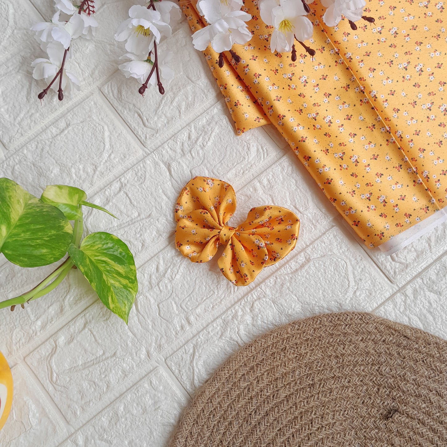 Yellow Daisy Butterfly - Scrunchy Bows