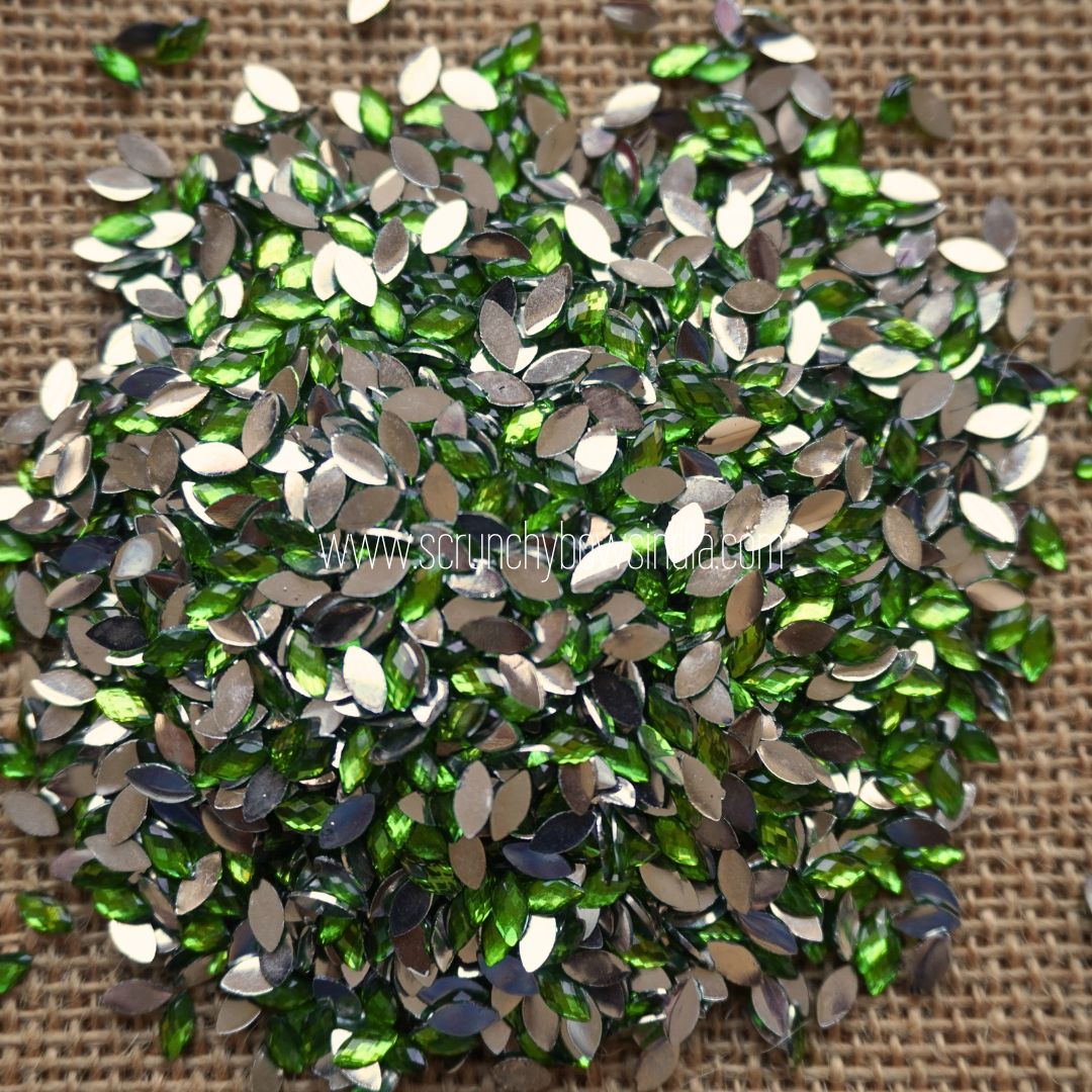 6K Acrylic/Raindrop Kundhans