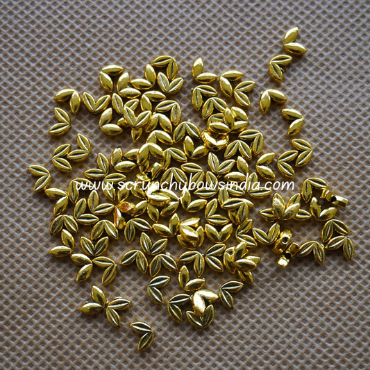 V Leaf Charms - Gold