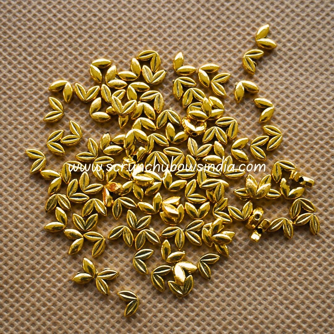 V Leaf Charms - Gold