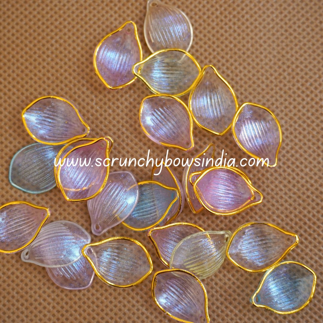Mixed Color Leaf Brooch Shells