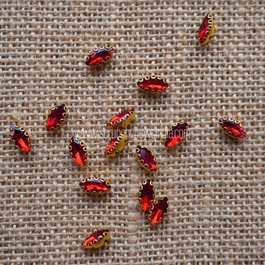 Small Eye Clipstones - Red