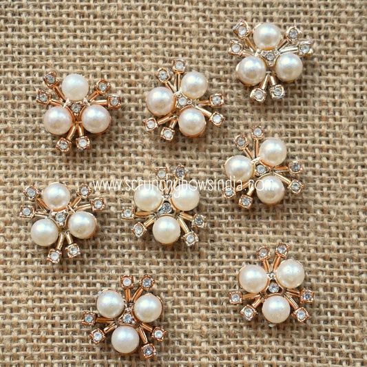 Pearl Flower with Rhinestone - 4 Pieces