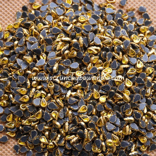 Glass Thilakam - Yellow